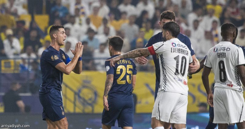 دائرة الحكام: هدف رونالدو صحيح.. وسافيتش لا يستحق الطرد