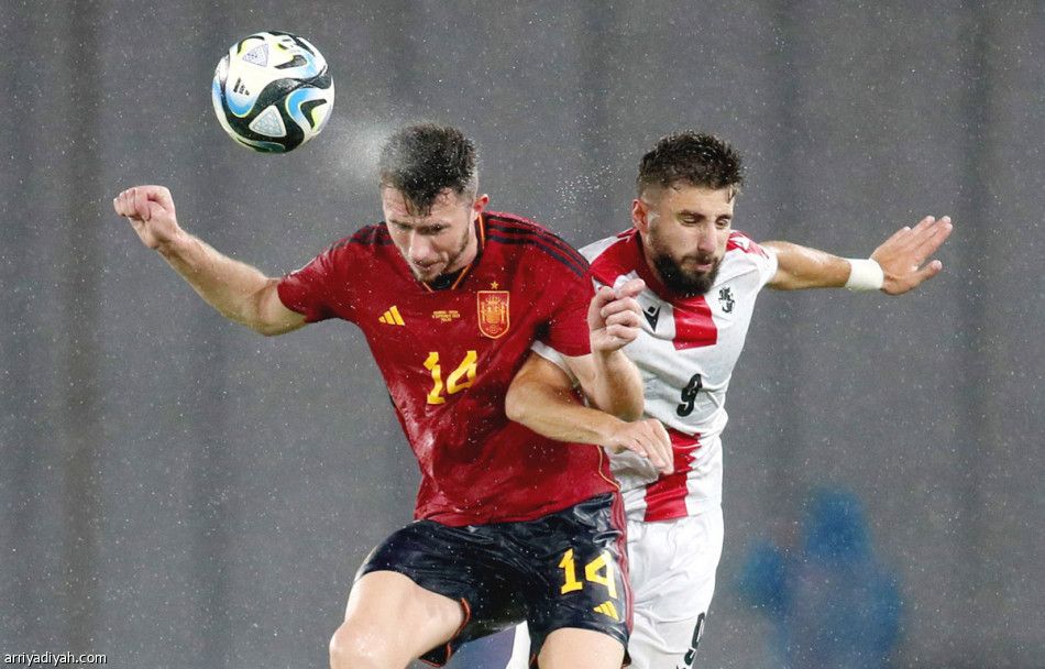 طوفان الإسبان يغرق مدافع الأخدود