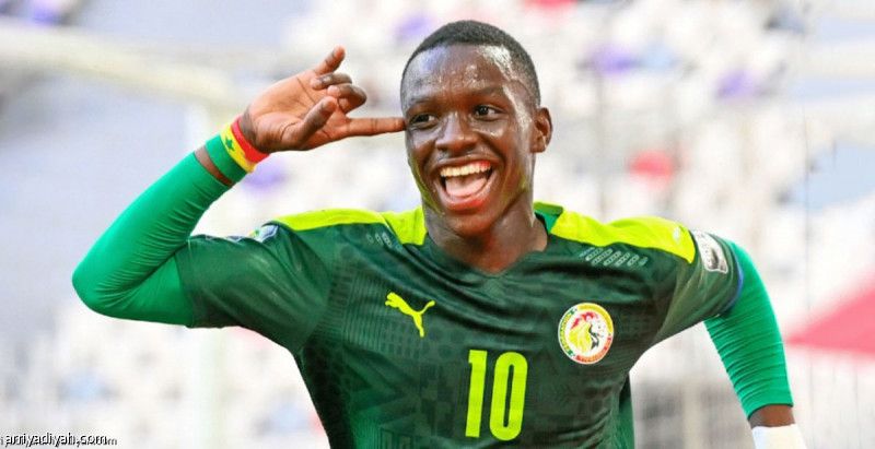 بعمر الـ 15 عاما.. ضيوف يشارك مع السنغال