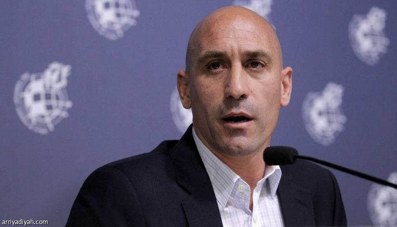 روبياليس يستقيل من رئاسة الاتحاد الإسباني