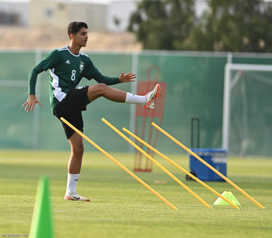 الأخضر الأولمبي يختتم تحضيرات موقعة كمبوديا