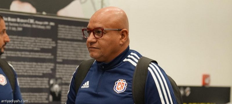 وفاة مساعد مدرب كوستاريكا بين شوطي تجربة الإمارات