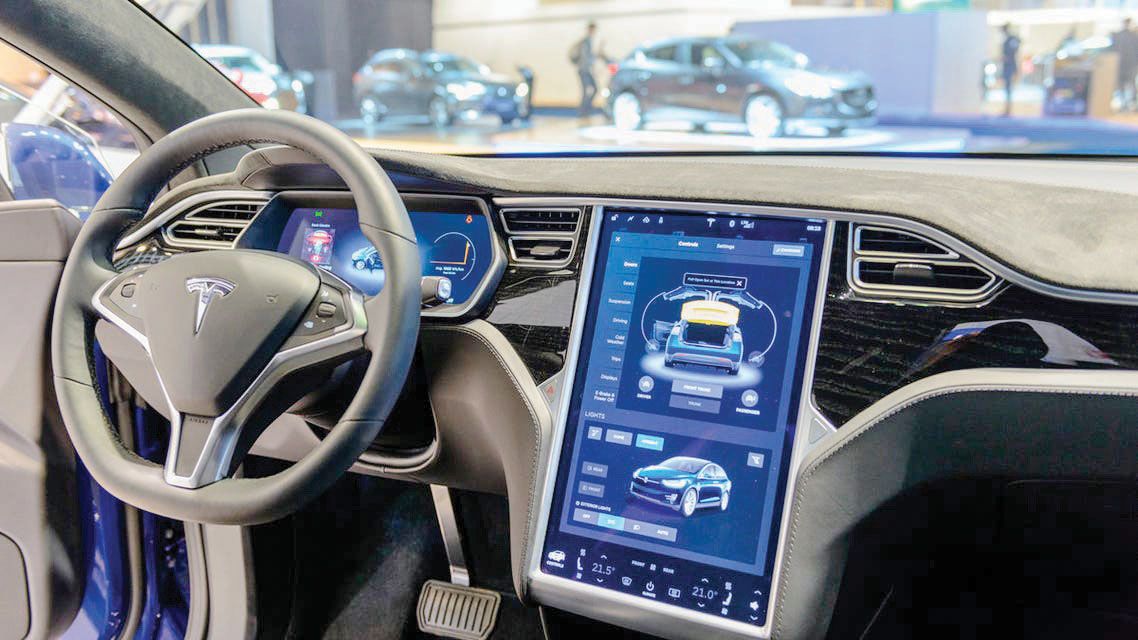 «تسلا» تخطط لشراء مكونات سيارات بملياري دولار من الهند