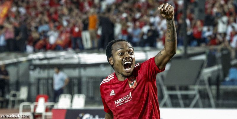 بيرسي تاو ينعش الأهلي قبل سوبر الطائف