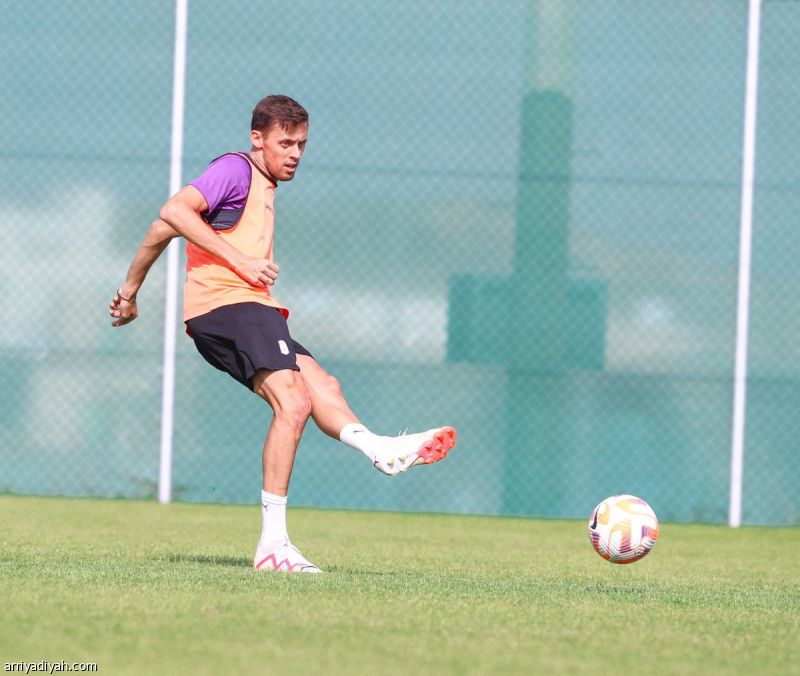 العلي يقنع أبها