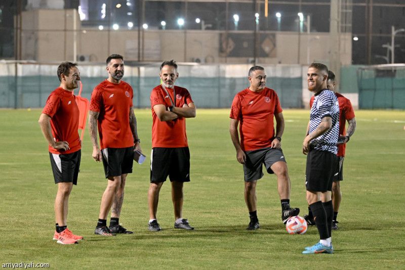 براون يحدد ملامح التشكيل