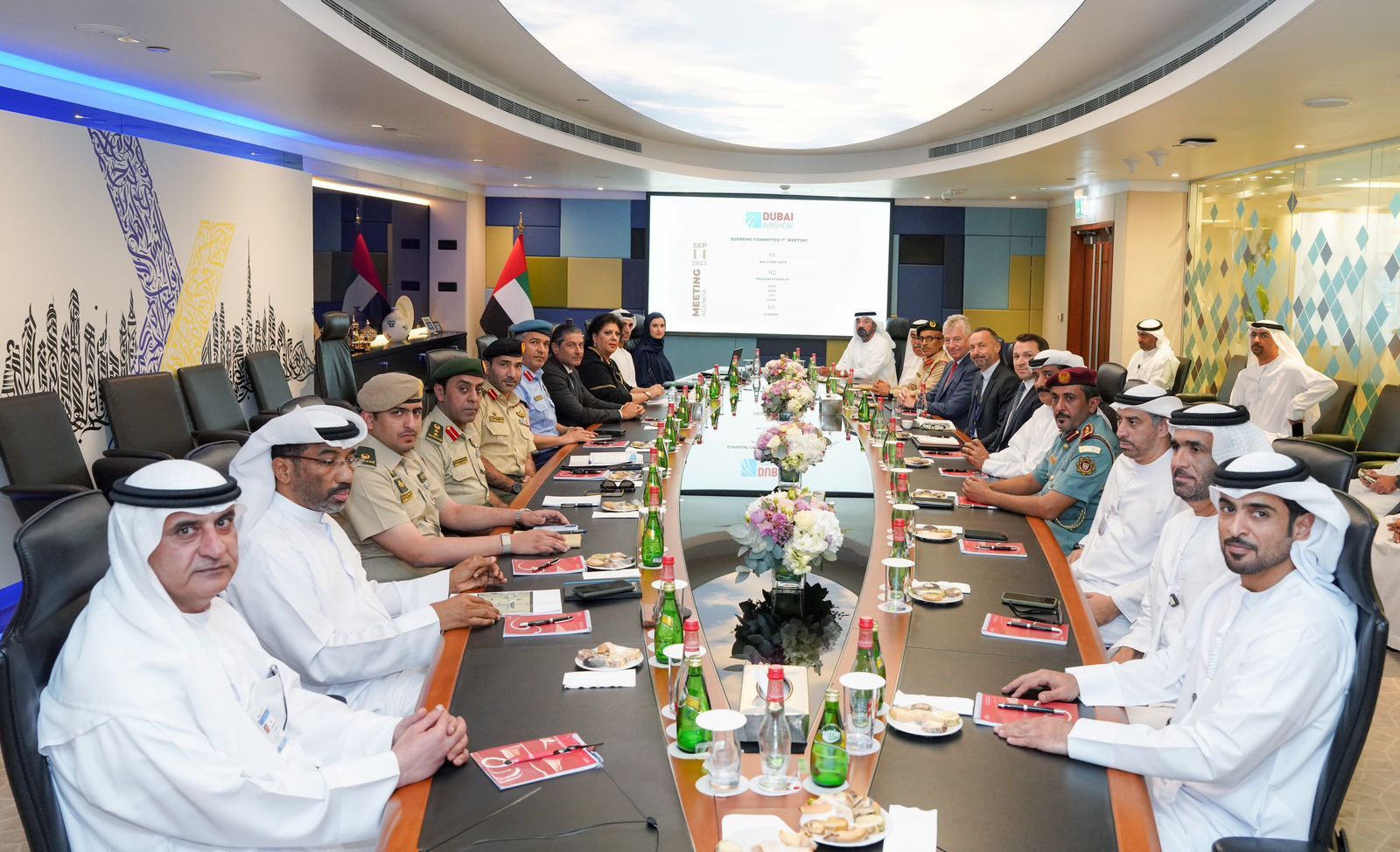 أحمد بن سعيد: الإمارات تحول طموحاتها الكبيرة إلى واقع