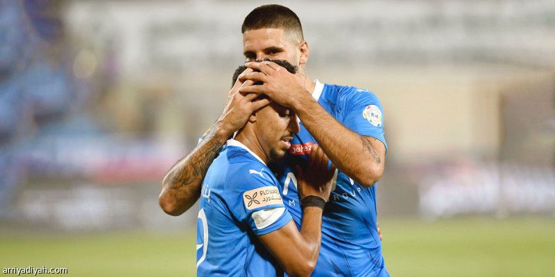 «الملز» أرض سداسيات الأزرق