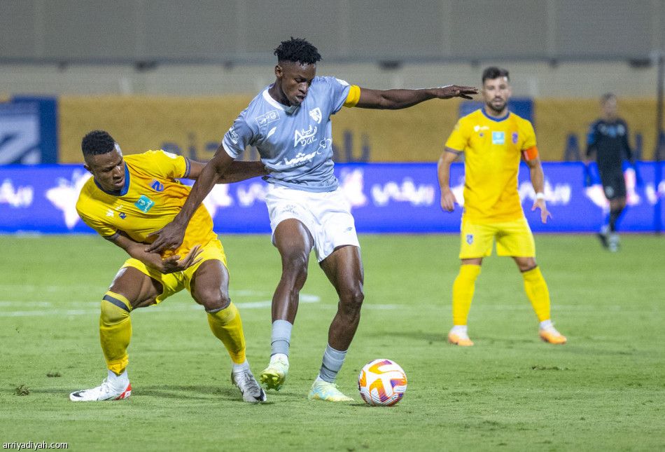 التعادل يحسم مواجهة الحزم والطائي