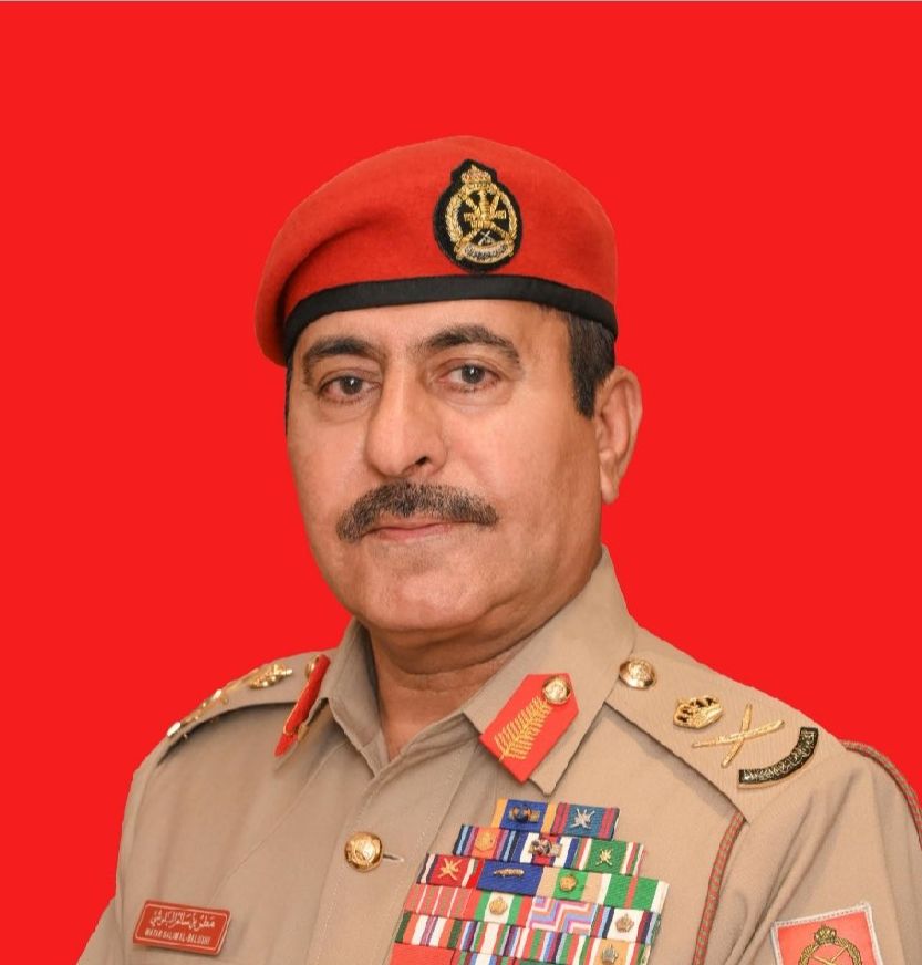 في زيارة رسمية.. قائد الجيش السلطاني العماني يتوجه إلى إيران