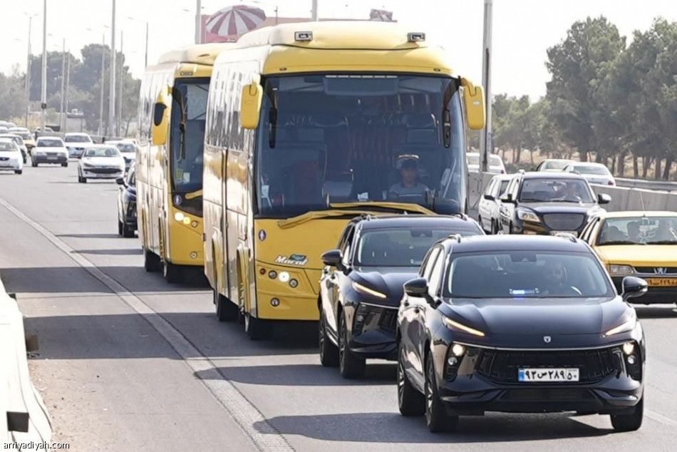 النصر يصل طهران وسط استقبال تاريخي