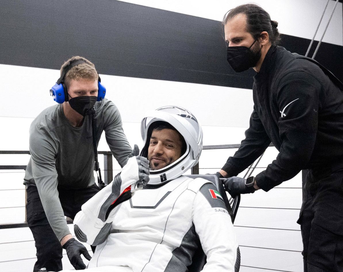 الإمارات تستقبل اليوم سلطان النيادي بعد إنجاز «طموح زايد 2»