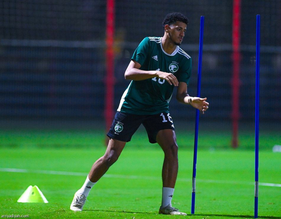 «شاكسونج» يجهز الأخضر الأولمبي قبل لقاء إيران