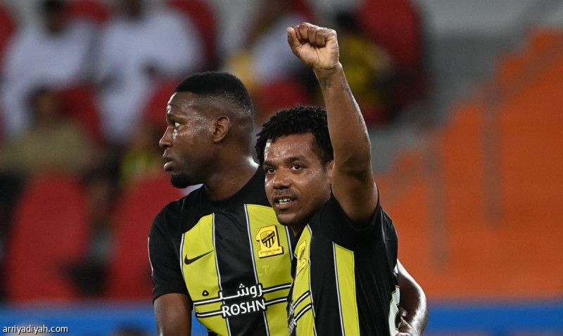 الاتحاد يدشن الآسيوية بثلاثية أجمك