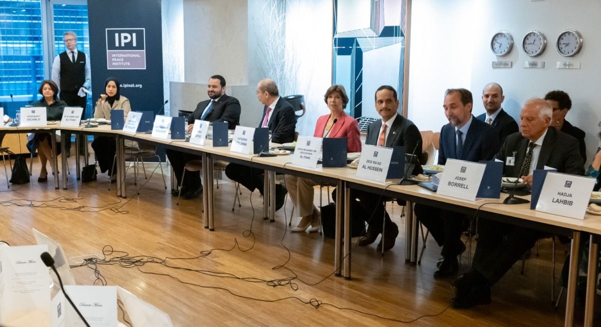 رئيس مجلس الوزراء وزير الخارجية يستضيف عشاء وزاري حول الشرق الأوسط