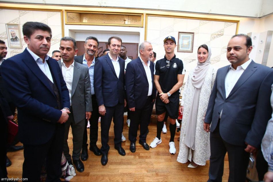 النصر يصل طهران وسط استقبال تاريخي