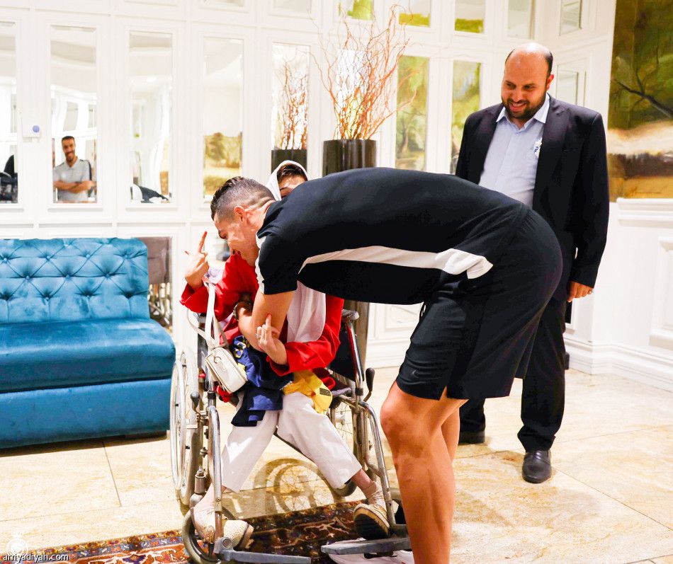 فاطمة حمامي.. رسامة حققت حلم لقاء رونالدو