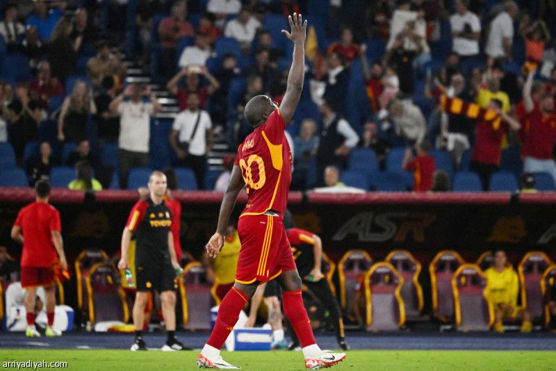 مورينيو: لوكاكو يعيش الحب في روما