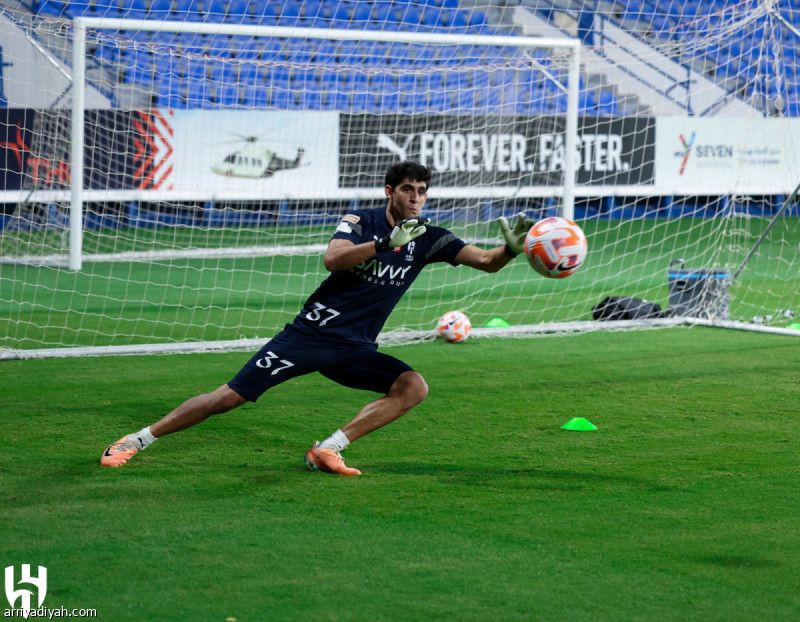 الهلال يبدأ تحضيرات ضمك.. ويطير غدا