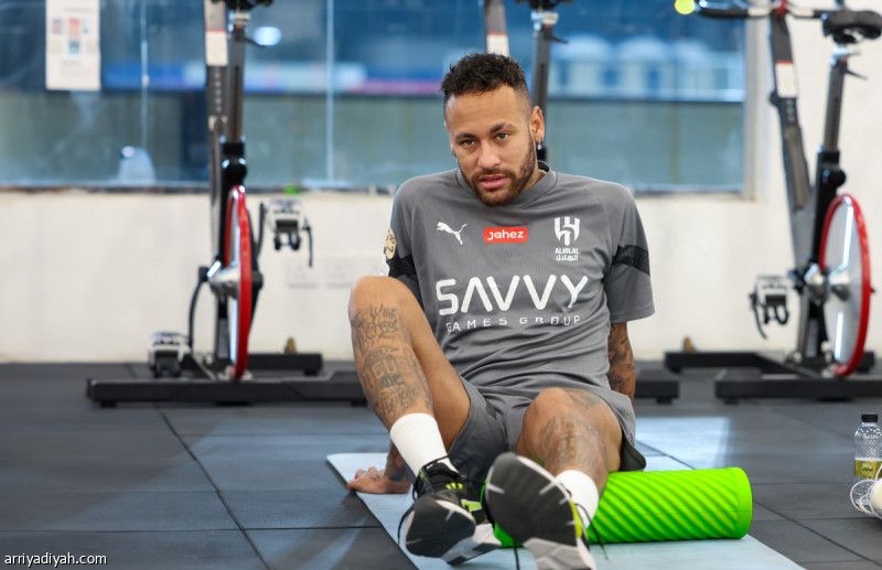 روزا يعيد تأهيل نيمار