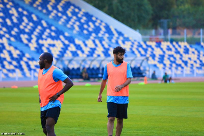 العين.. اجتماع فني ومناورة