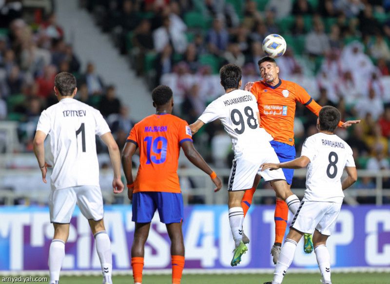 الفيحاء يلحق بالهلال والاتفاق