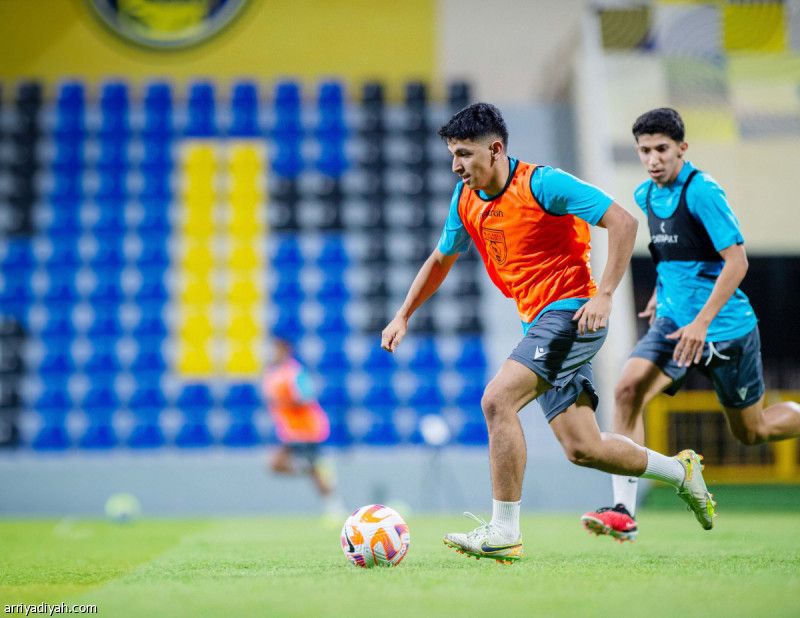 شاموسكا يرسم خطة الديربي