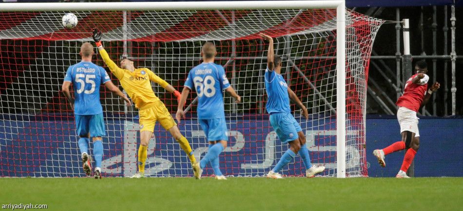 «النيران الصديقة» تمنح نابولي نقاط براجا