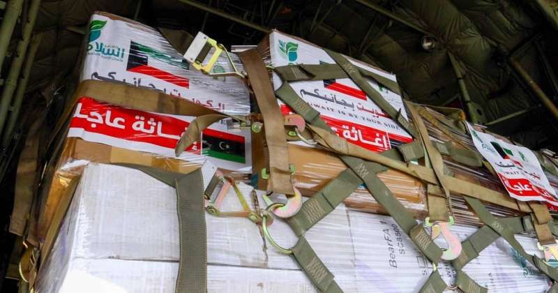 طائرة الإغاثة الكويتية الثامنة إلى ليبيا تُقلع على متنها 10 أطنان من المستلزمات الطبية