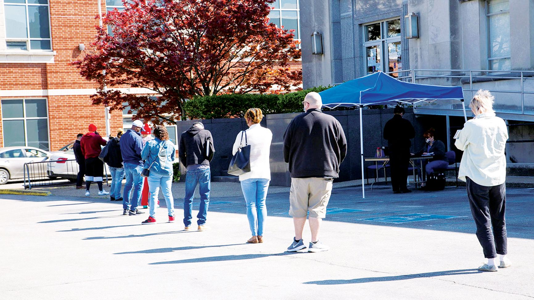 طلبات إعانة البطالة الأمريكية تهبط لأدنى مستوياتها منذ يناير