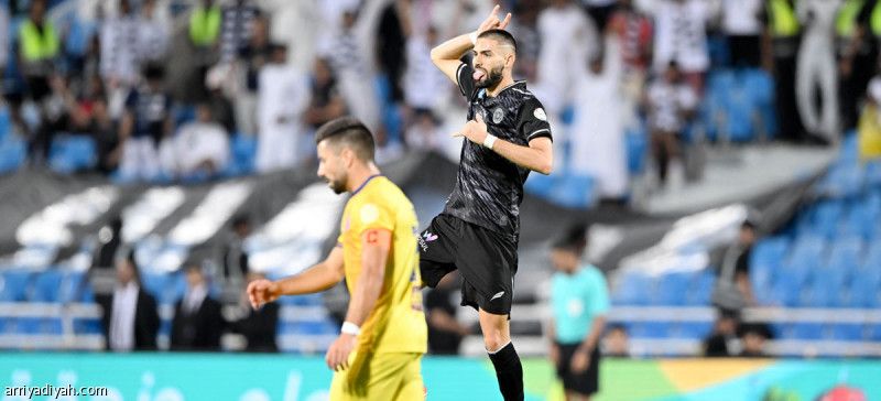 الشباب.. يعيد رباعية «الأخيرة»