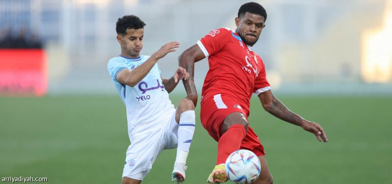 الوحدة يطمع في نقاط أبها