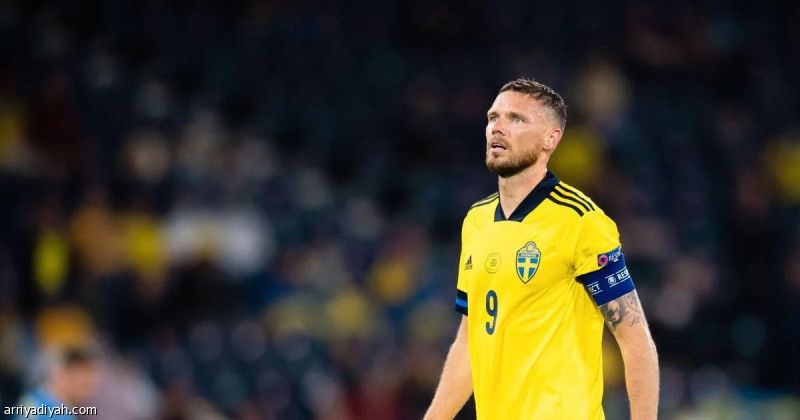 السويدي بيرج يعتزل كرة القدم