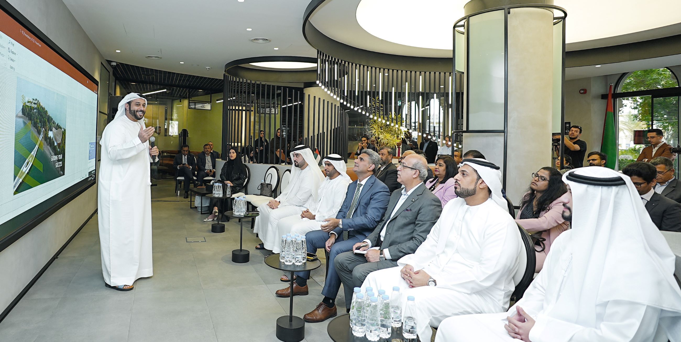 مركز «سعيد» يستعرض الفرص وبرامج دعم المستثمرين في الشارقة