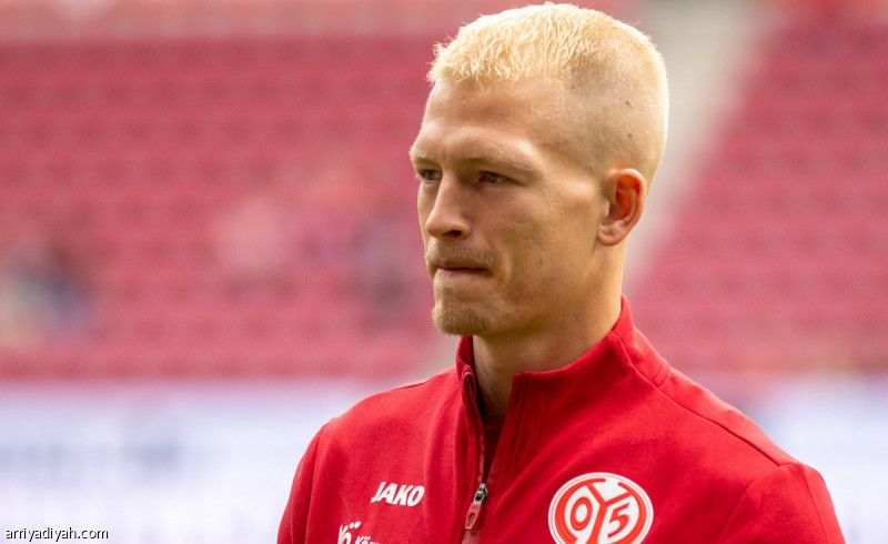 أولسن يلحق بقائمة مصابي ماينز