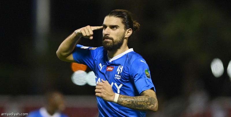 نيفيز يكسر صمود الجبلين.. ويعبر بالهلال