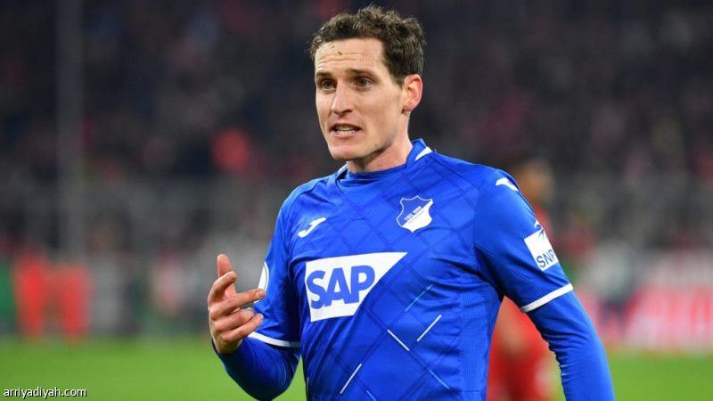 الألماني رودي يعلن اعتزاله كرة القدم