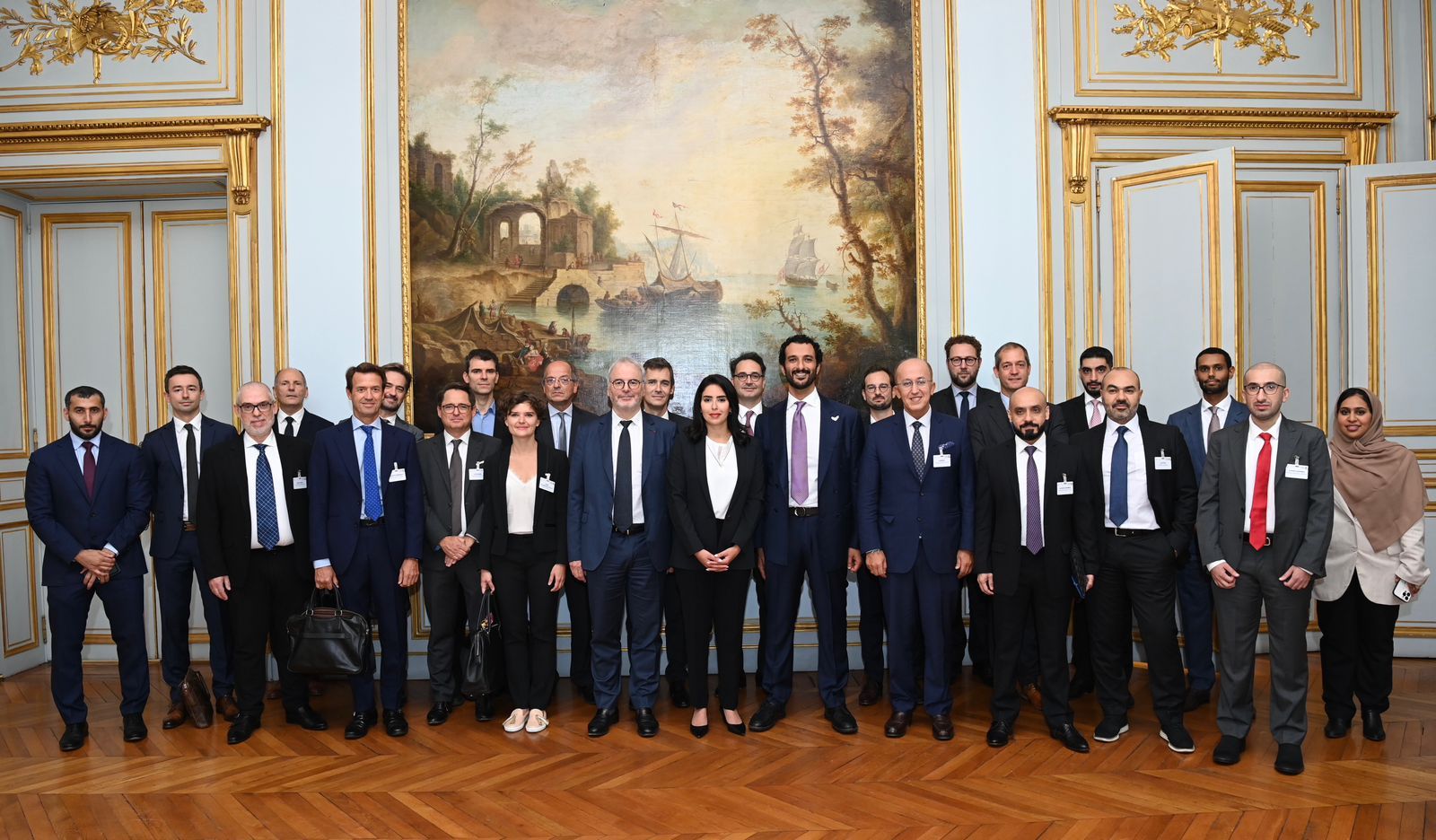 600 شركة فرنسية توظف 30 ألف شخص في الإمارات