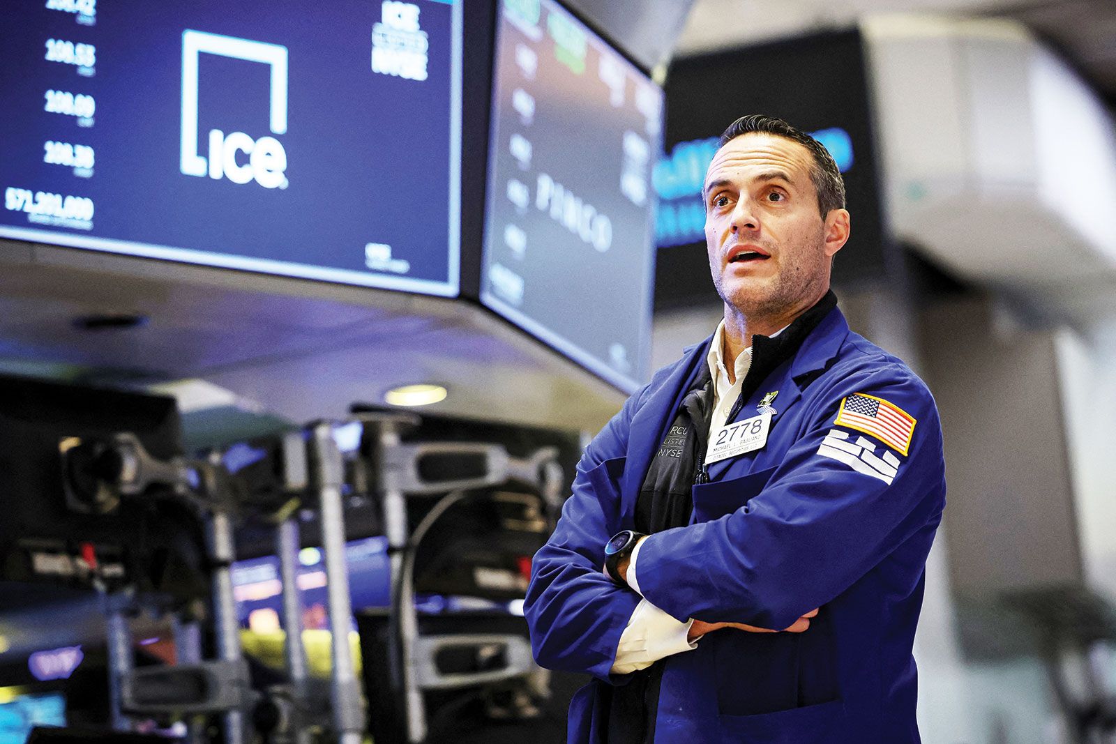 مخاوف أسعار الفائدة والإغلاق الأمريكي تتلاعب بـ«وول ستريت»