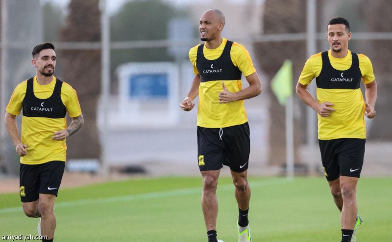 هوساوي يدعم خيارات سانتو أمام الفيحاء