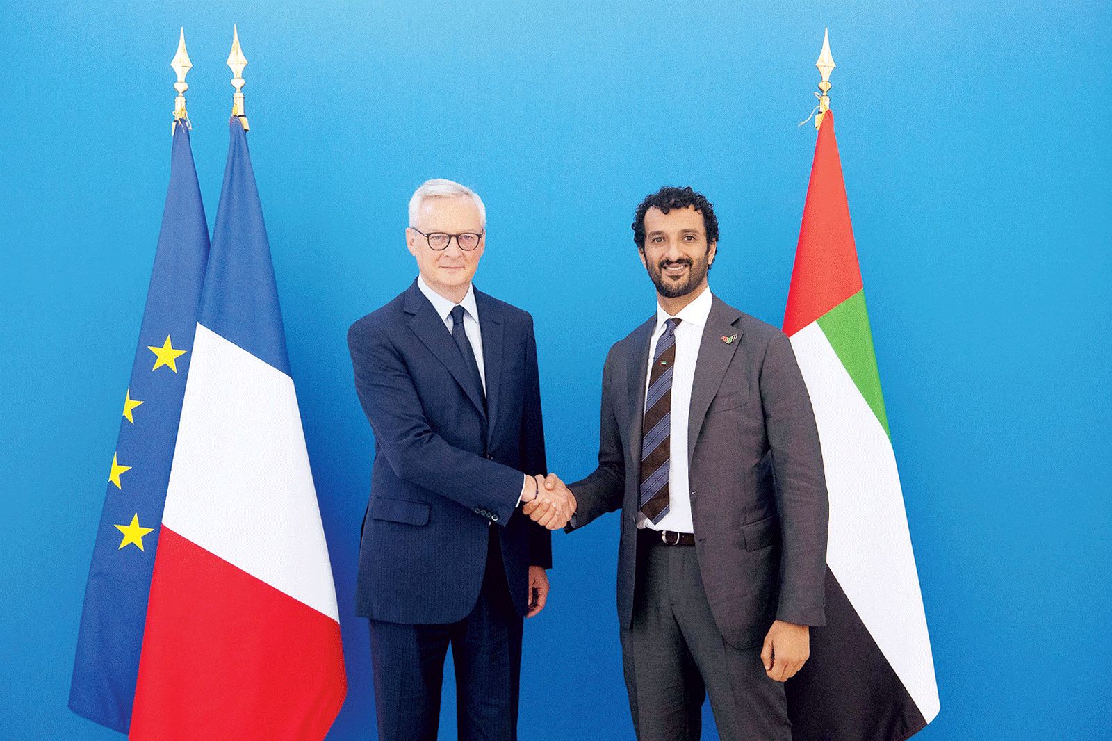 الإمارات تبحث مع فرنسا تعزيز الشراكات في القطاعات الاقتصادية الجديدة