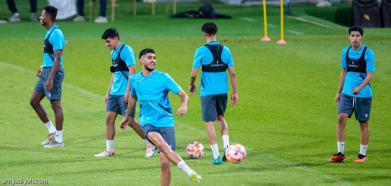 التعاون يهاجم بالأظهرة