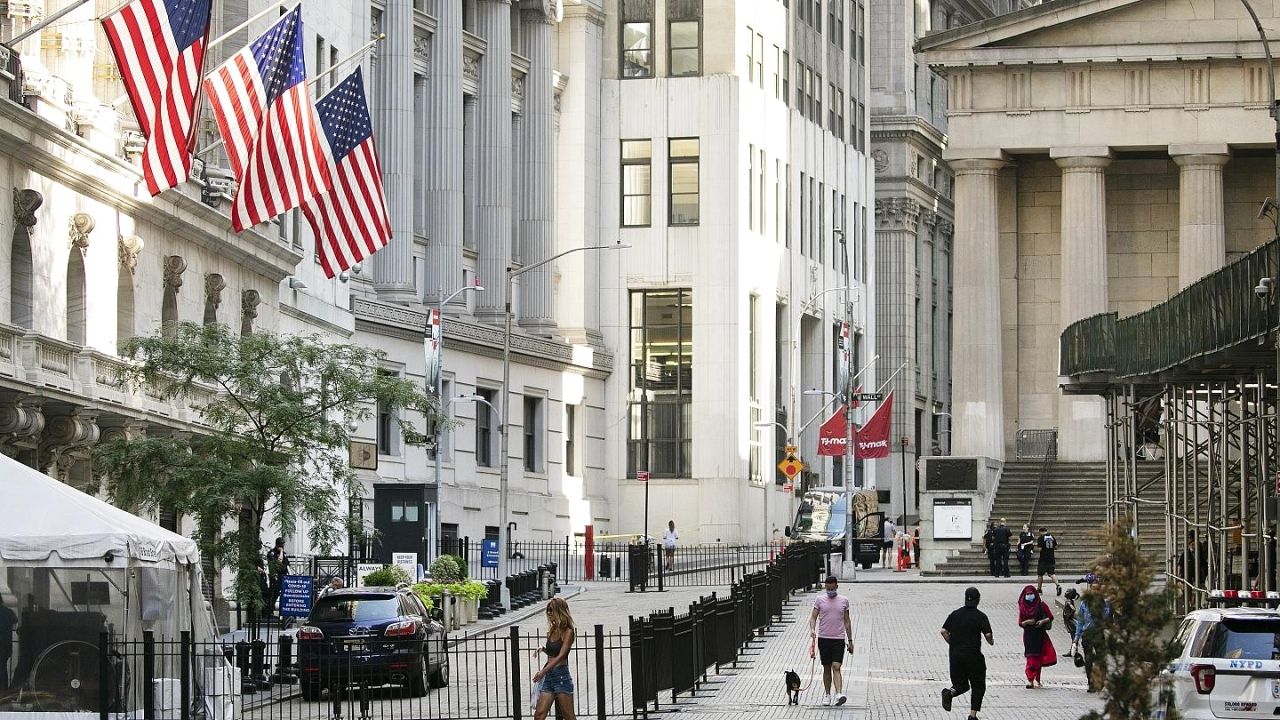 الاقتصاد الأمريكي بين فخ الركود والتضخّم العنيد