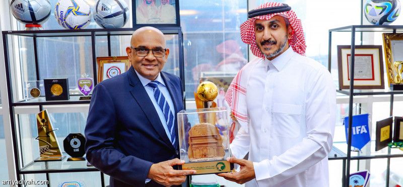 ويندسور يتابع ملف «آسيا 2027»