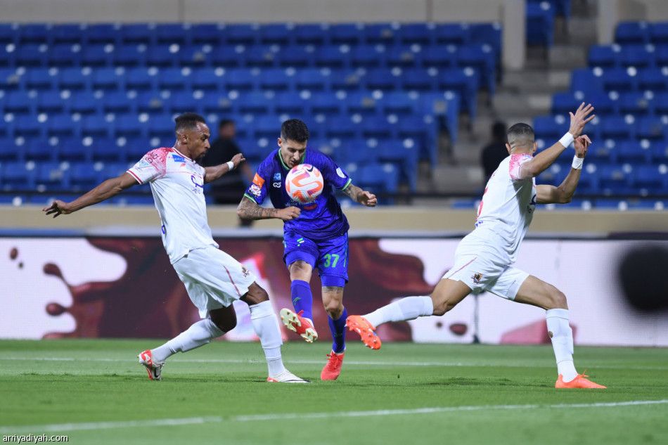 الفتح يكتسح الوحدة بخماسية