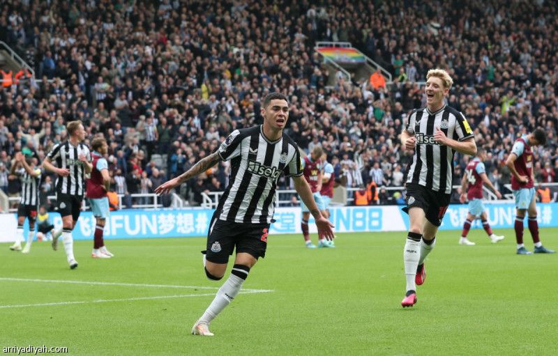 نيوكاسل يضاعف معاناة بيرنلي بثنائية