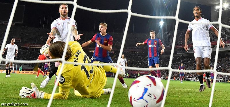 راموس يمنح برشلونة نقاط إشبيلية