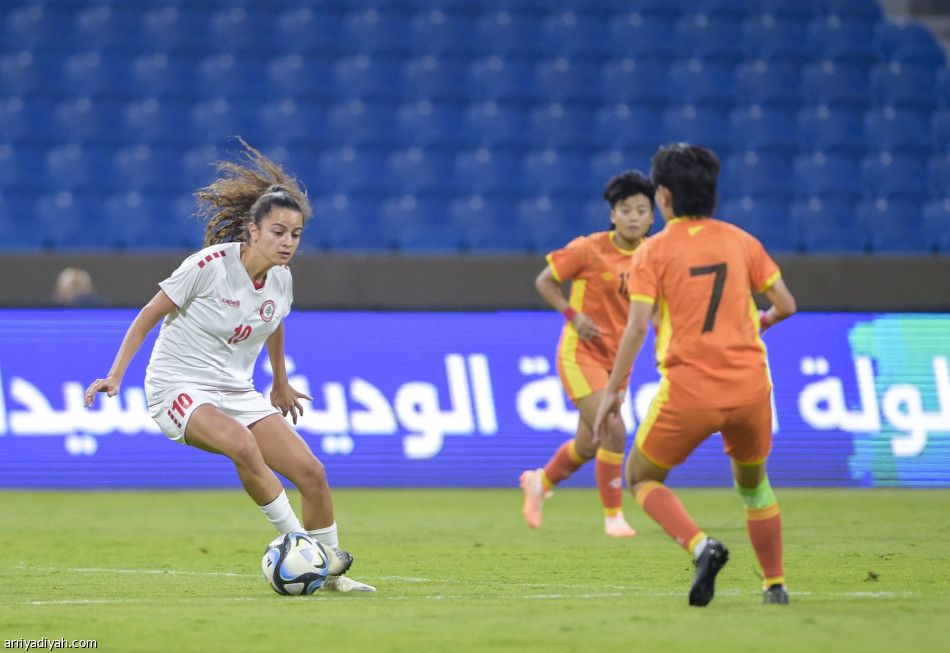 لبنان يتوج بلقب «دولية السيدات»