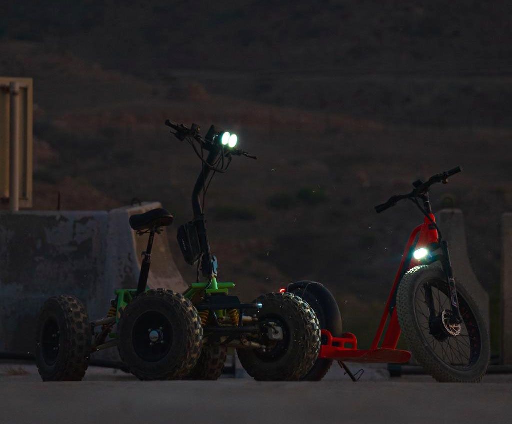 مكتوم بن محمد: خليفة وأحمد البدواوي ابتكرا خطاً جديداً للأنشطة السياحية في الإمارات