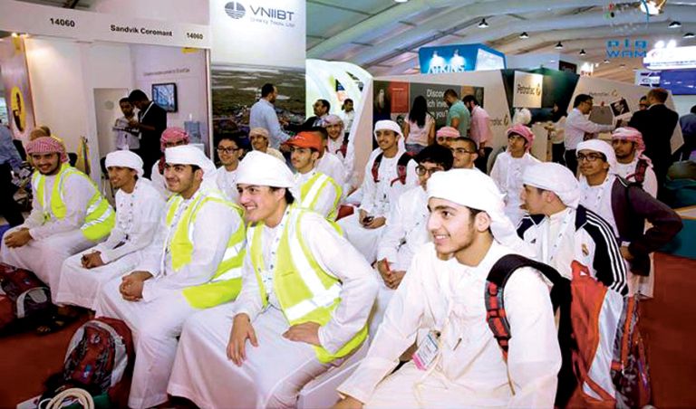 «شباب أديبك» يشارك في رسم ملامح مستقبل أكثر استدامة لقطاع الطاقة